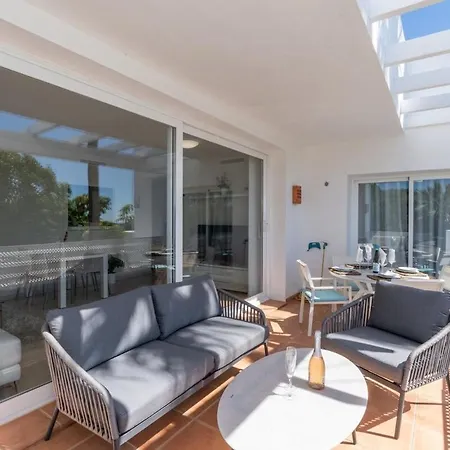 Al-114 - - Alcazaba Lagoon 2 Bed