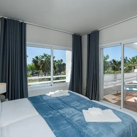 Al-114 - - Alcazaba Lagoon 2 Bed Apartment Estepona